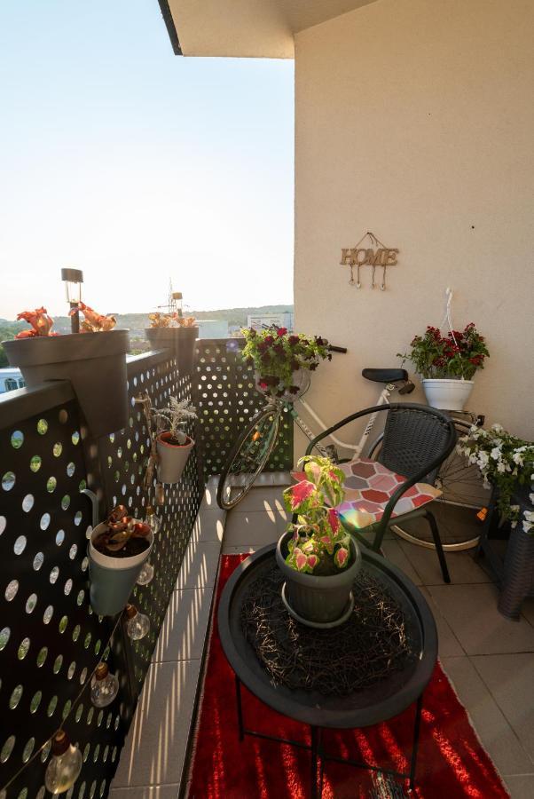 Vesta Apartment Tuzla - Across Bcc Shopping Mall Dış mekan fotoğraf